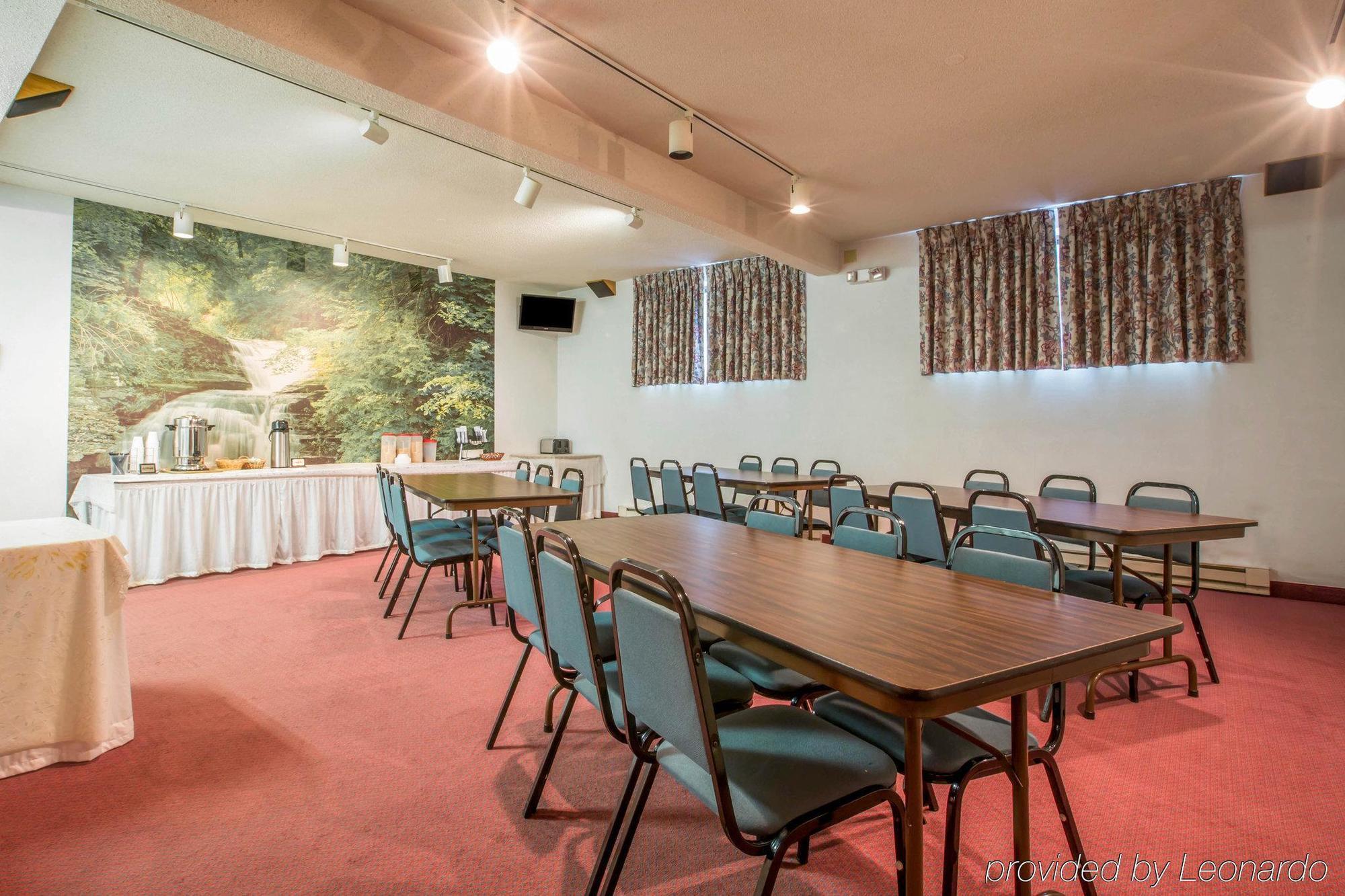 לייק פלאסיד Rodeway Inn מראה חיצוני תמונה