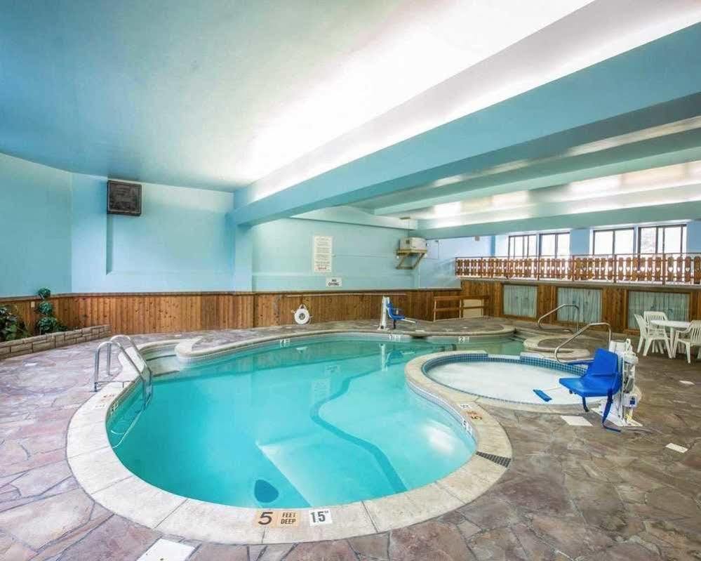 לייק פלאסיד Rodeway Inn מראה חיצוני תמונה